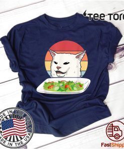 Angry women yelling at confused cat at dinner table meme T-Shirt