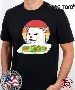 Angry women yelling at confused cat at dinner table meme T-Shirt