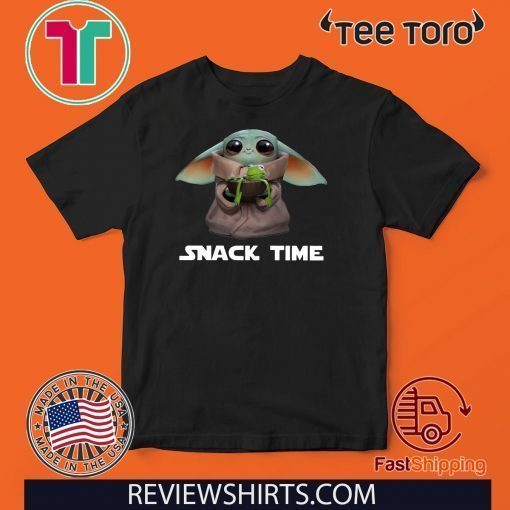 Baby Yoda And Frog Snack Time Offcial T-Shirt