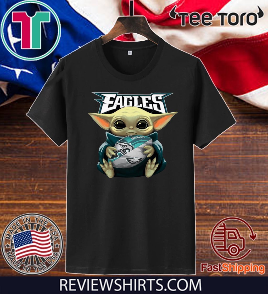 Baby Yoda Hug Philadelphia Eagles Limited Edition T-Shirt