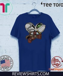 The Mandalorian Boba Fett Hug Baby Yoda Limited Edition T-Shirt