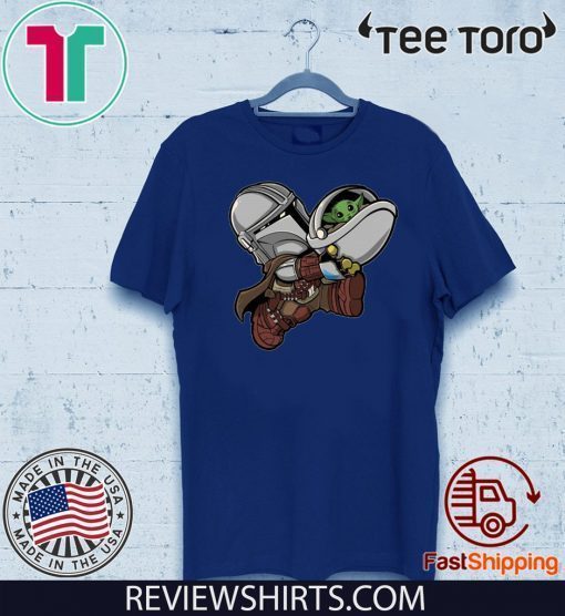 The Mandalorian Boba Fett Hug Baby Yoda Limited Edition T-Shirt