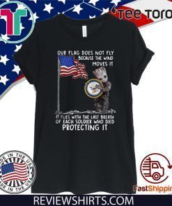 Baby Groot Hug United State Navy Our Flag Does Not Fly Because The Wind Moves 2020 T-Shirt