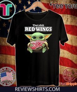 Baby Yoda Hug Detroit Red Wings 2020 T-Shirt 