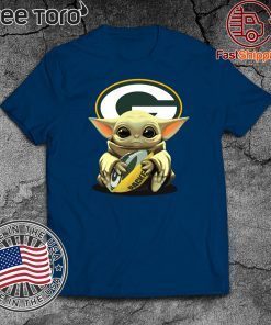 Baby Yoda Hug Green Bay Packers Shirt T-Shirt