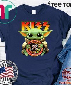 Baby Yoda Hug Kiss 2020 T-Shirt
