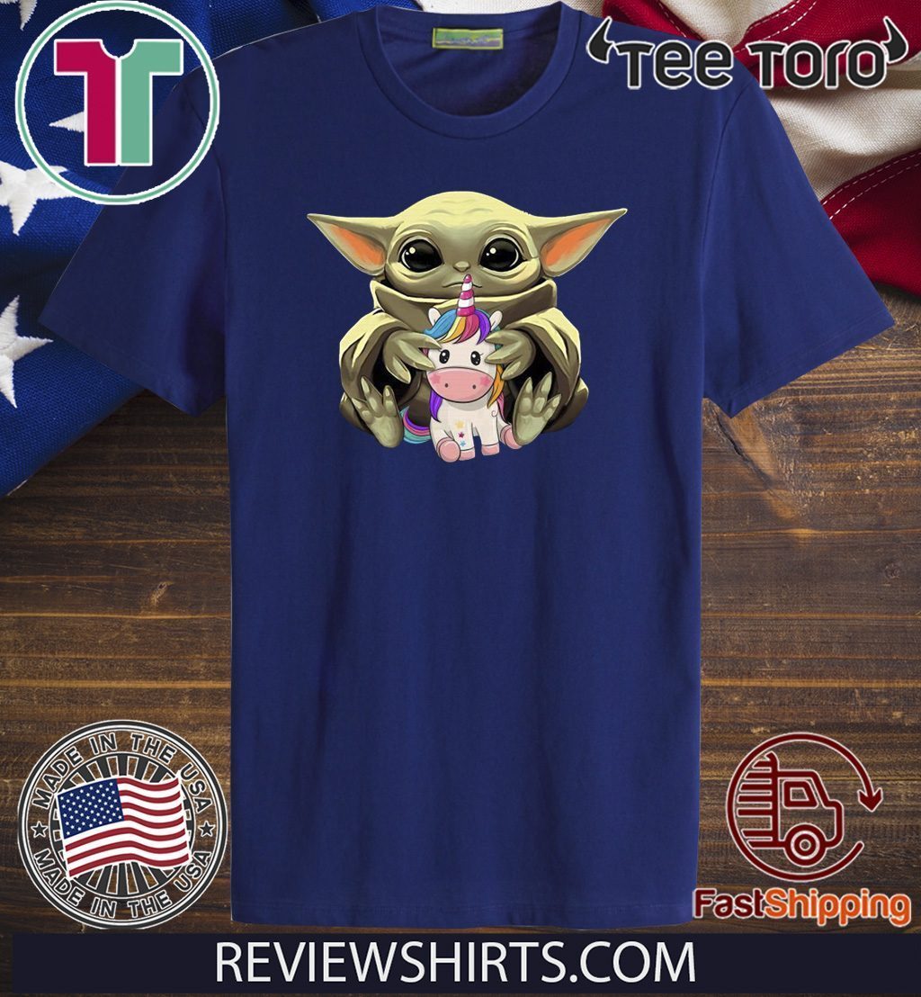 Baby Yoda Hug Unicorn Offcial T-Shirt