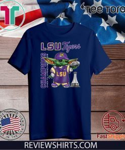 Offcial Baby Yoda LSU Tigers Champions Chick Fil A Peach Bowl 2019 T-Shirt