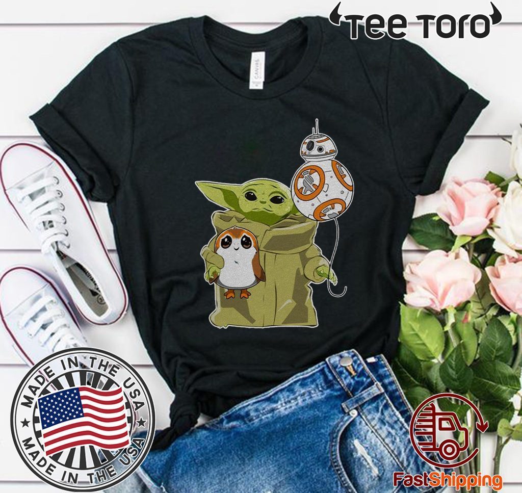 The Mandalorian Baby Yoda hug Sad Porg 2020 T-Shirt