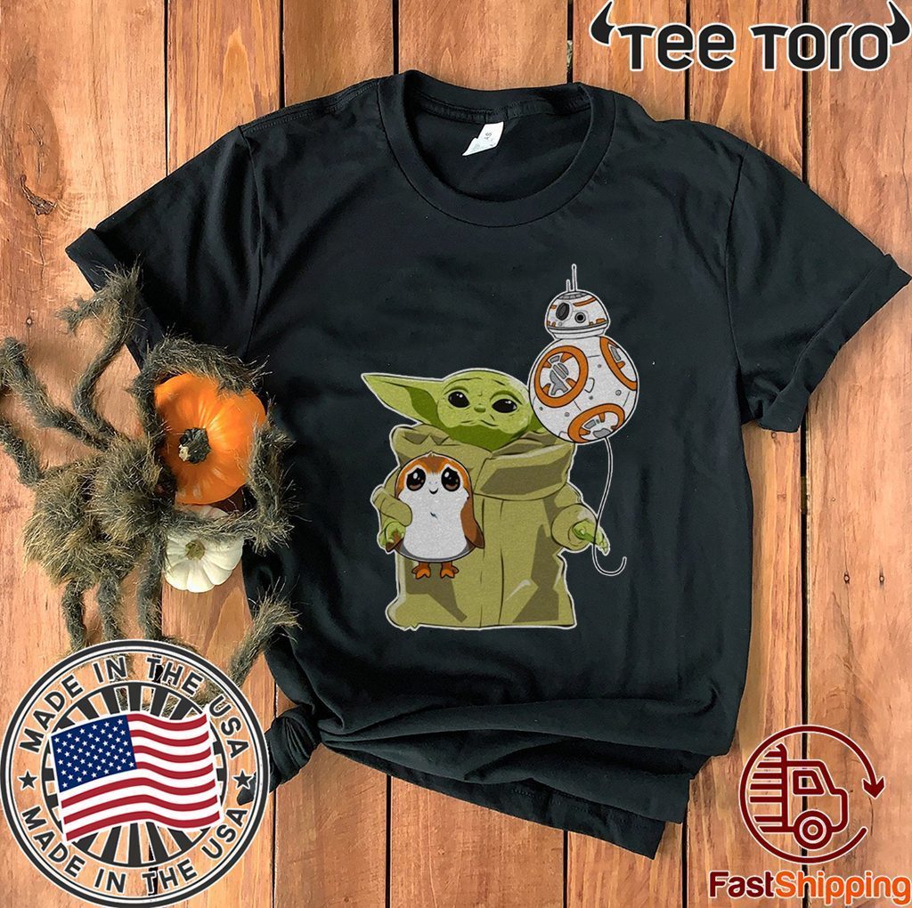 The Mandalorian Baby Yoda hug Sad Porg 2020 T-Shirt