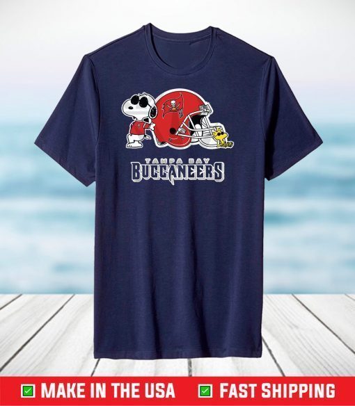 Tampa Bay Buccaneers Snoopy NFL T-Shirt
