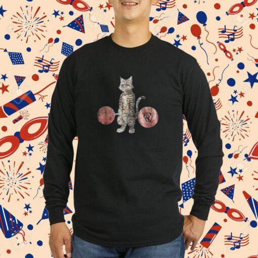 Deadlifting Tabby Cat Gift T-Shirt