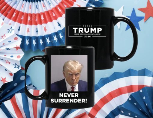 Trump Never Surrender Black Mug