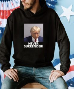 Trump Never Surrender Black Mug