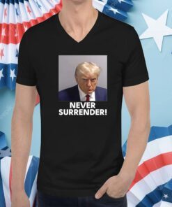 Trump Never Surrender Black Mug