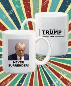 Trump 2024 Never Surrender Mug Color Changing