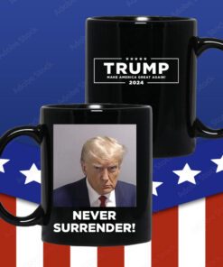 Trump Never Surrender Women’s Heritage Cropped Shirt