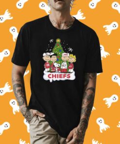 Kansas City Chiefs Snoopy Peanuts Christmas Xmas T-Shirt