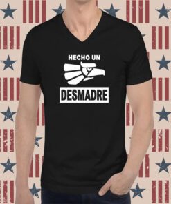 Laura Martínez Hecho Un Desmadre T-Shirt