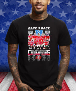 Buccaneers Back 3 Back 2023 NFC South Division Champions Signatures T-Shirt