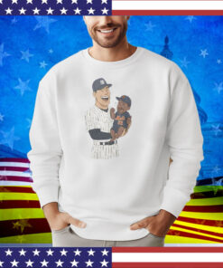 Yankees Holding Crying Mets Baby T-Shirt